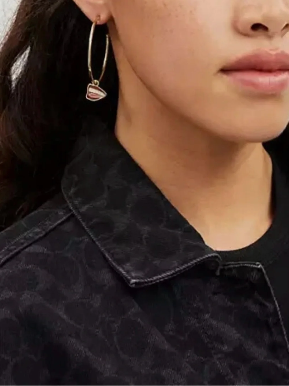 BRAND NEW COACH X TOM WESSELMANN LIPS HOOP EARRINGS - Picture 2 of 2